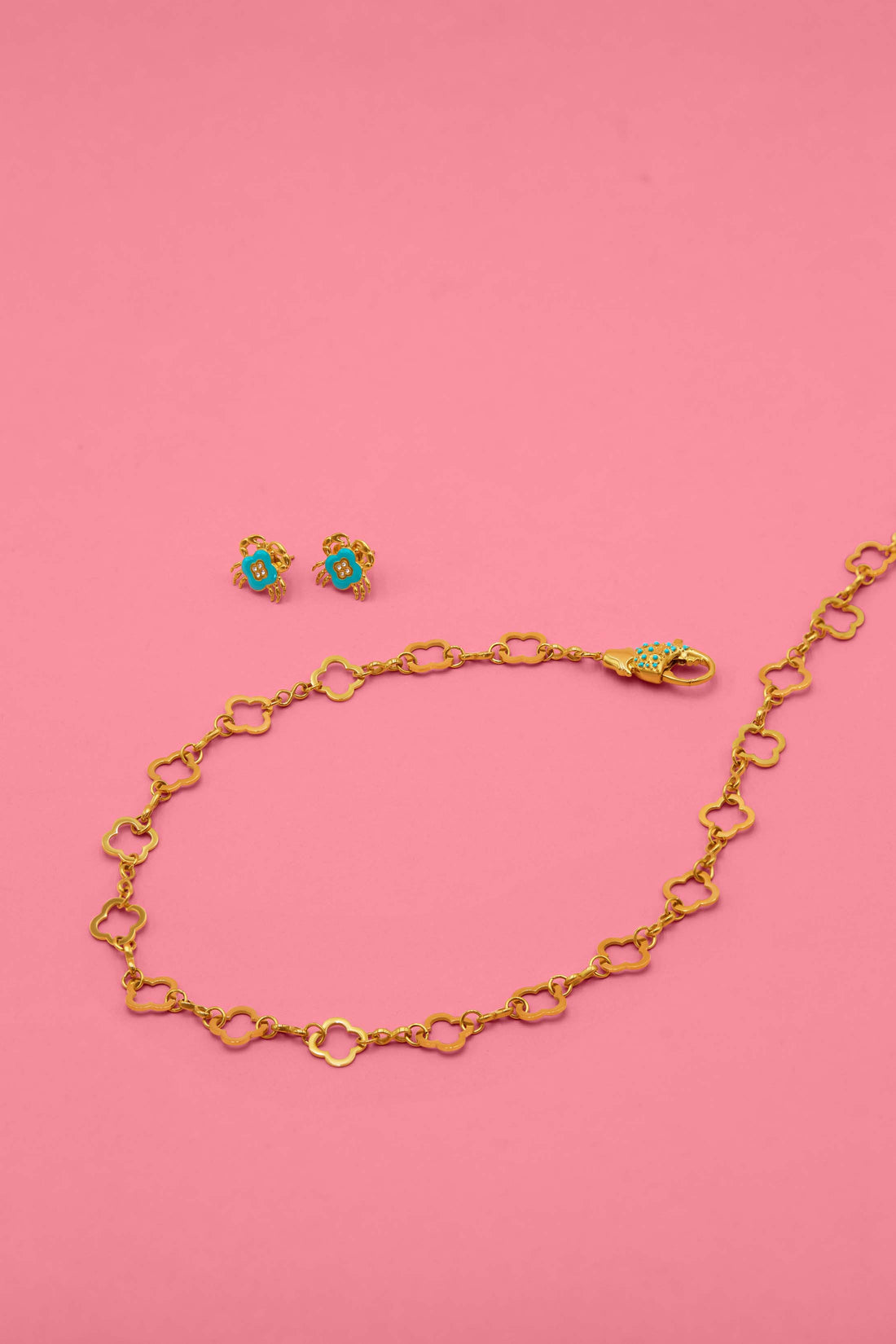 Qabru Turquoise Stud Earrings &amp; Qabru Claw Link Necklace Gift Set