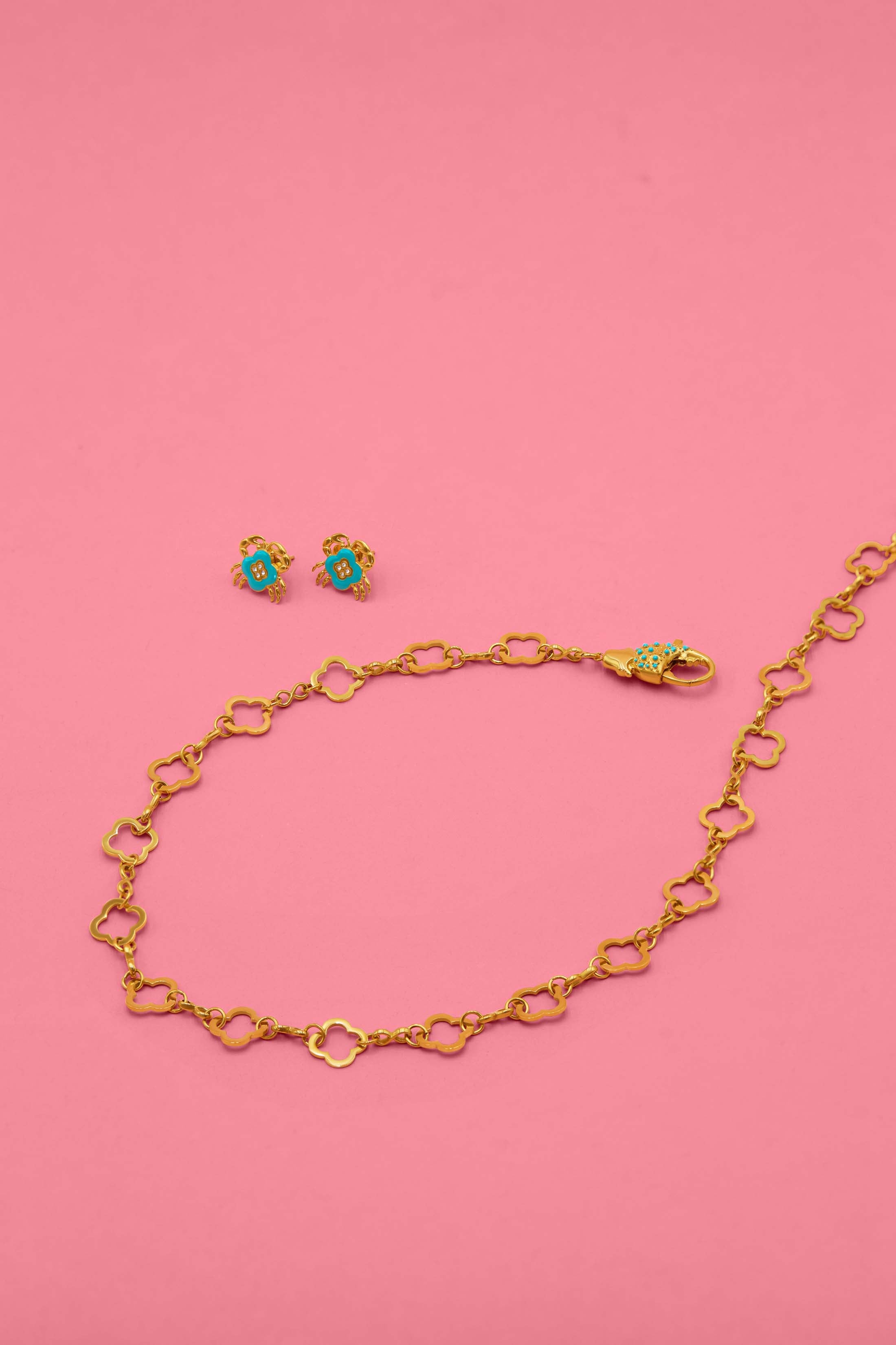 Qabru Turquoise Stud Earrings &amp; Qabru Claw Link Necklace Gift Set