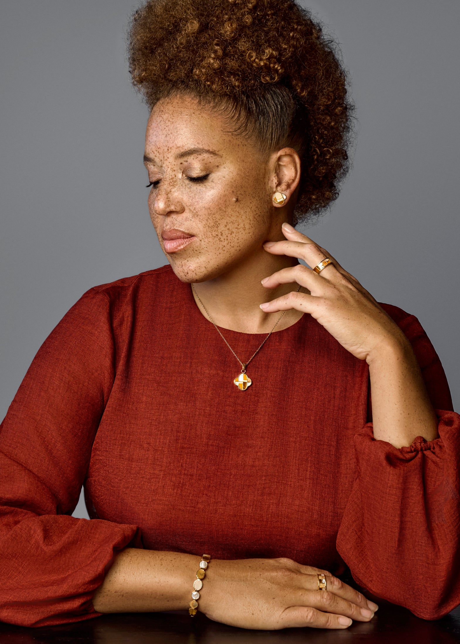 Claudia’s Stud Earring Set &amp; Emilia’s Roman Pendant Gift Set