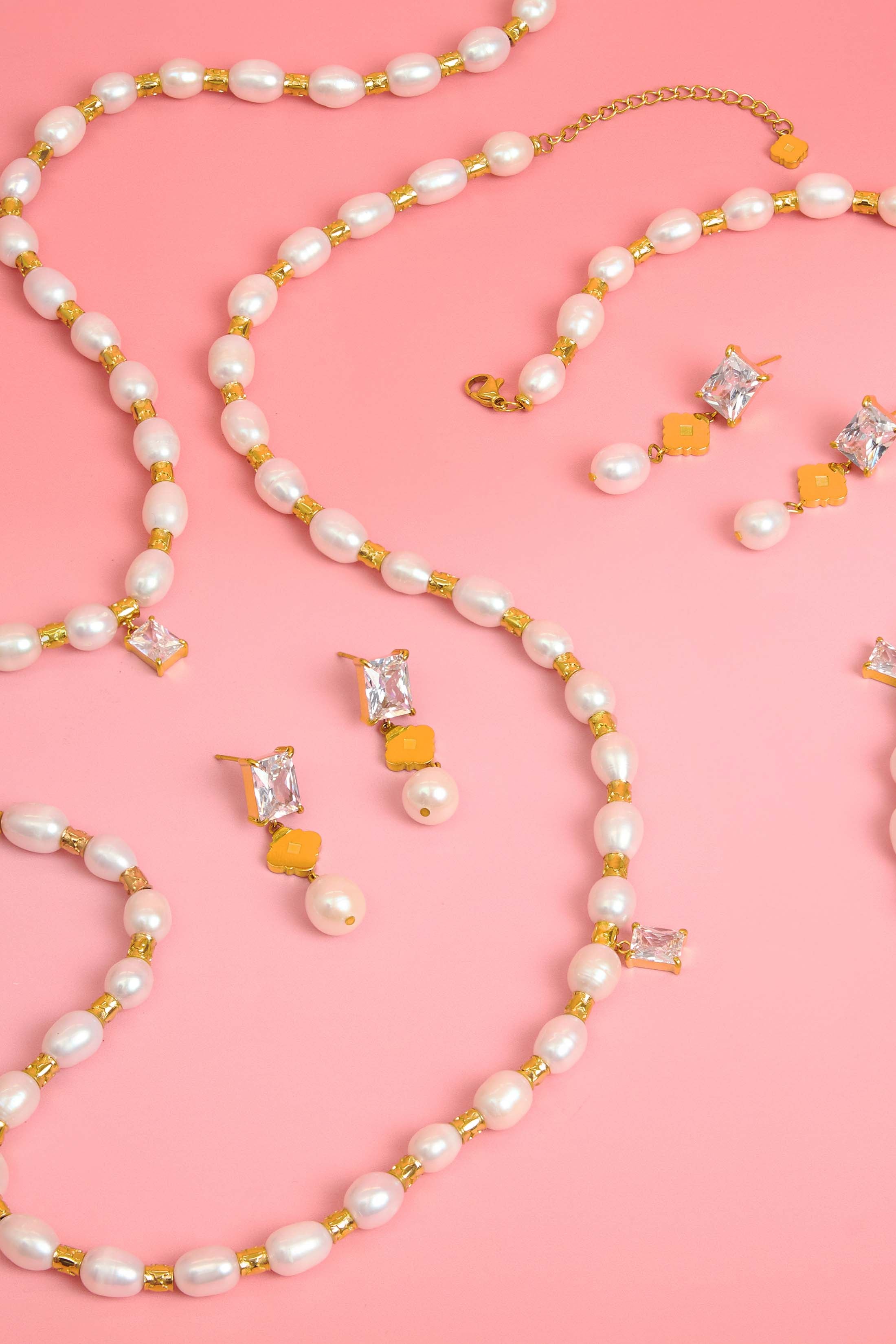 Pearl Glow Drop Stud Earring Set