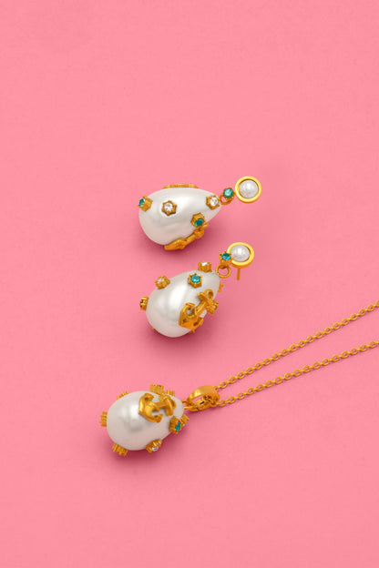 Ocean Treasure Necklace &amp; Statement Earrings Gift Set