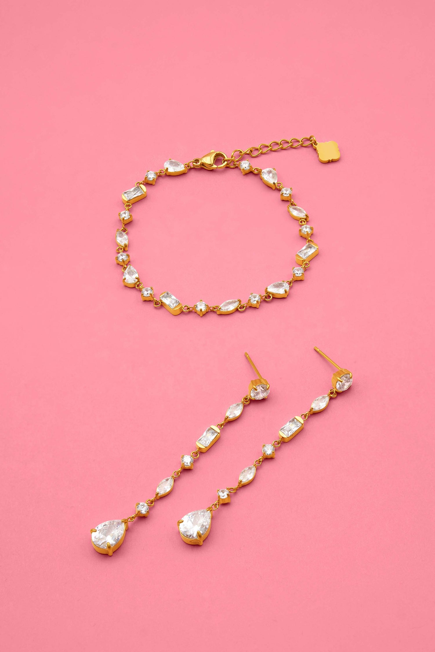 Rhéa Drop Stud Earrings &amp; Bracelet Gift Set