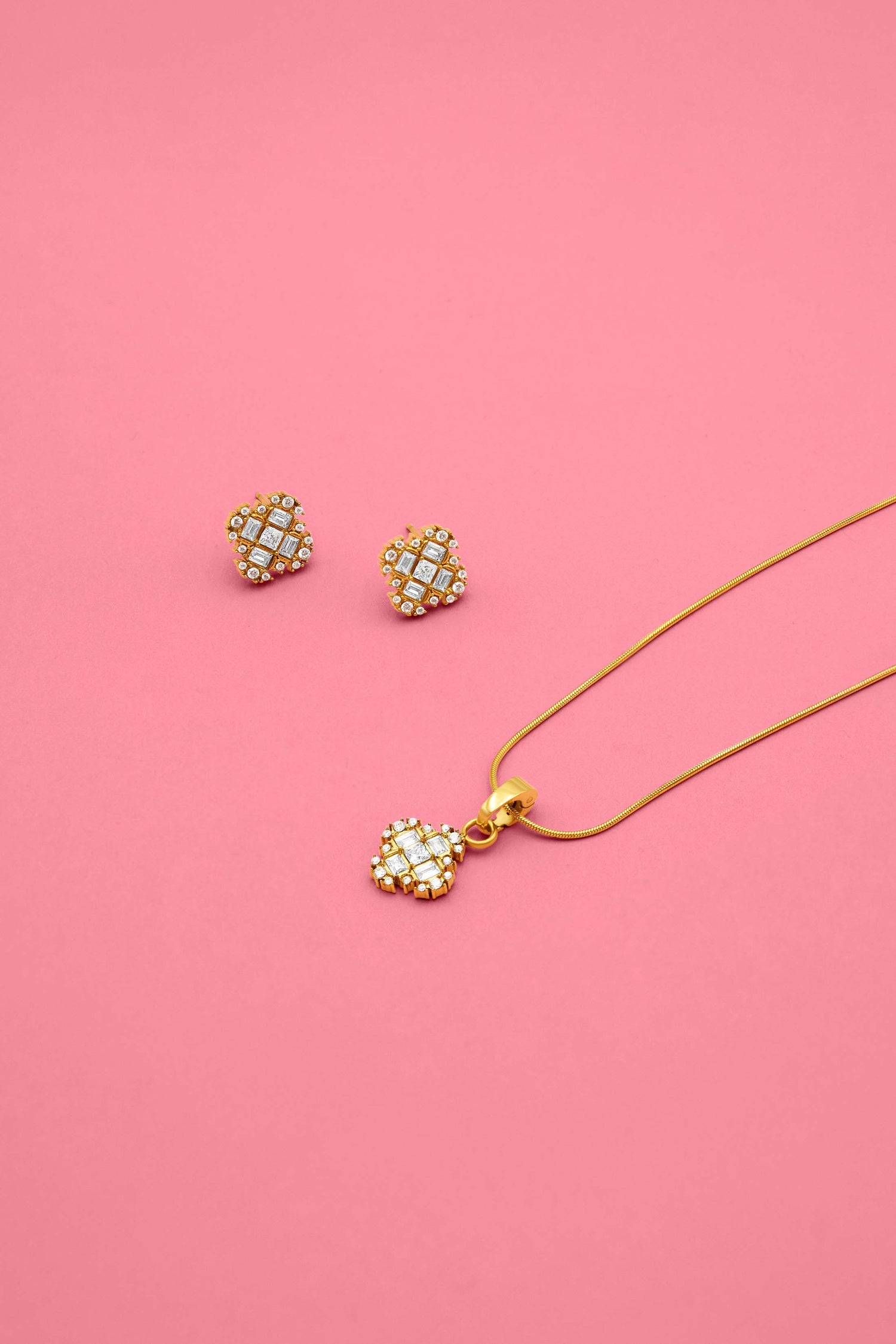 Signature Spark Stud Earrings &amp; Necklace Gift Set
