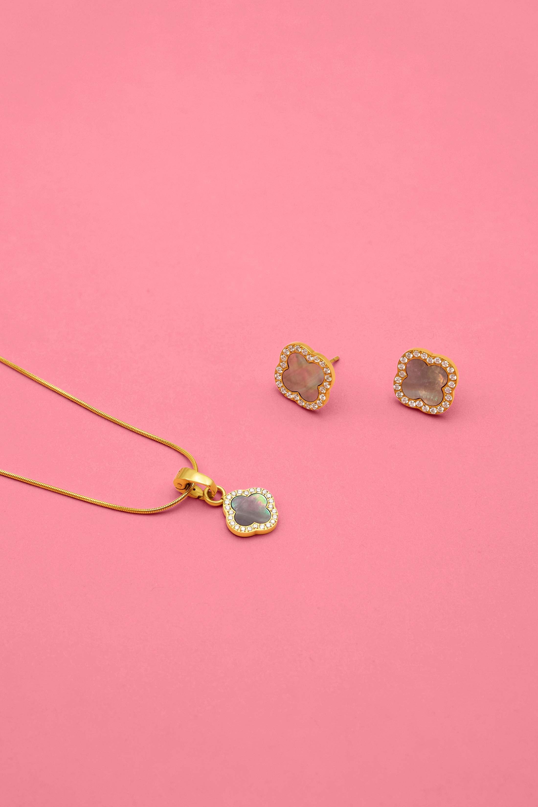 Noir Pearl Stud Earrings &amp; Necklace Gift Set
