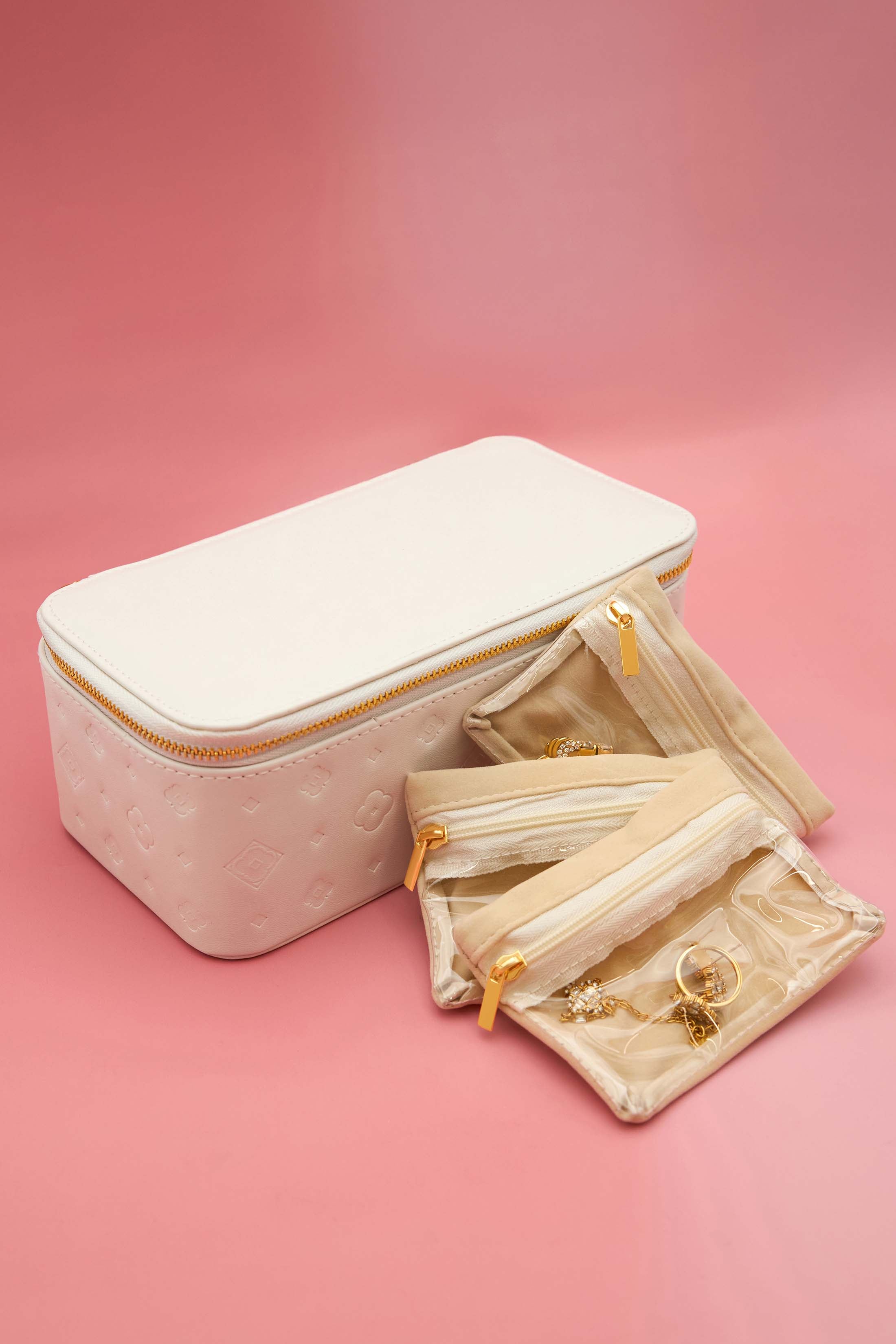 The Carisma Collection Box