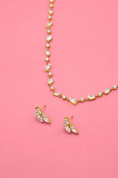 Rhéa Stud Earrings &amp; Necklace Gift Set
