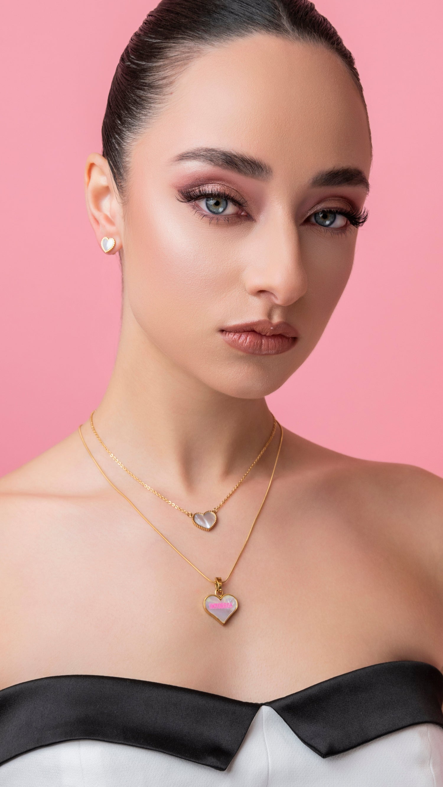 Corazón Necklace &amp; Stud Earring Gift Set