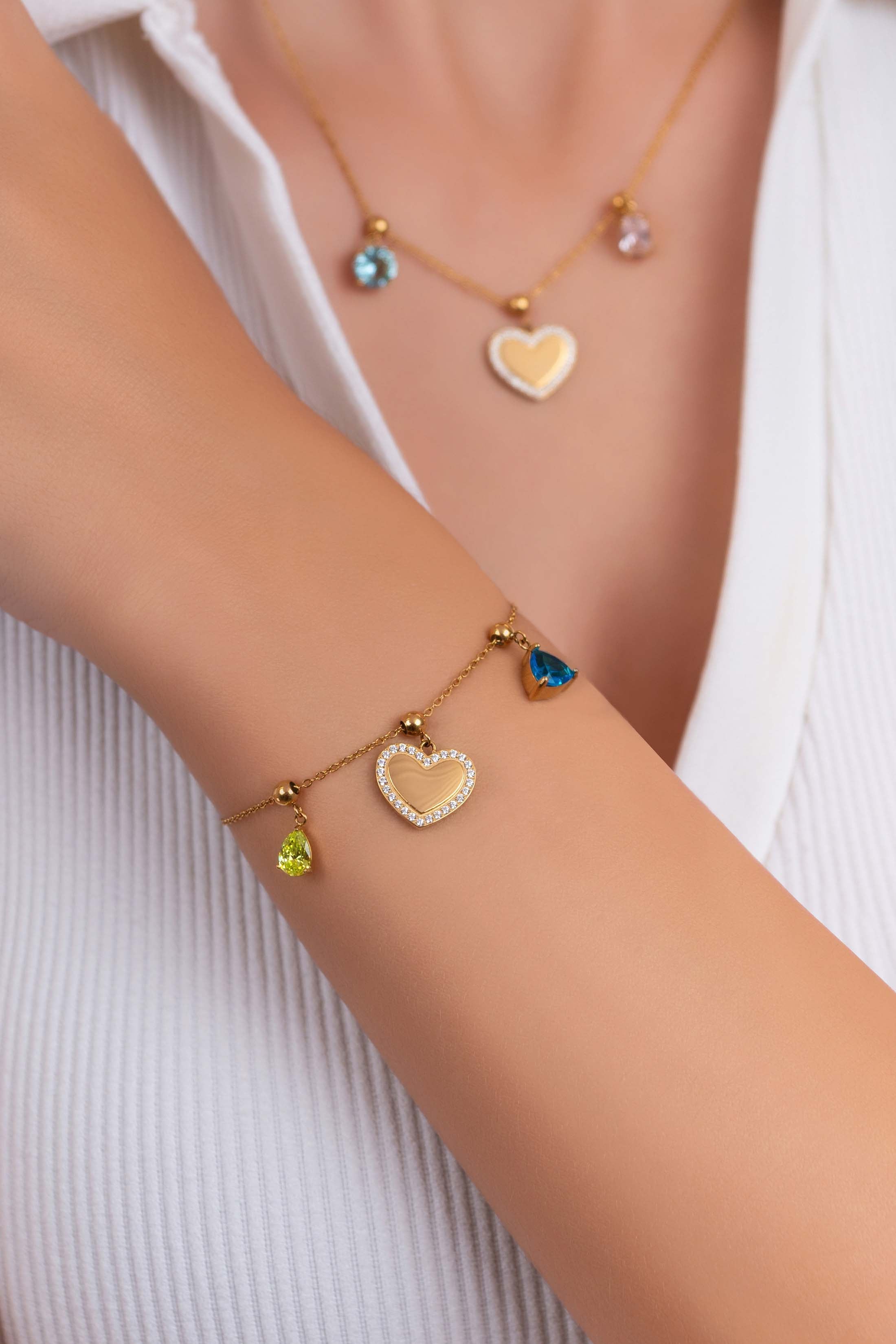 Qalbi Halo Engravable Toggle Charm Pendant