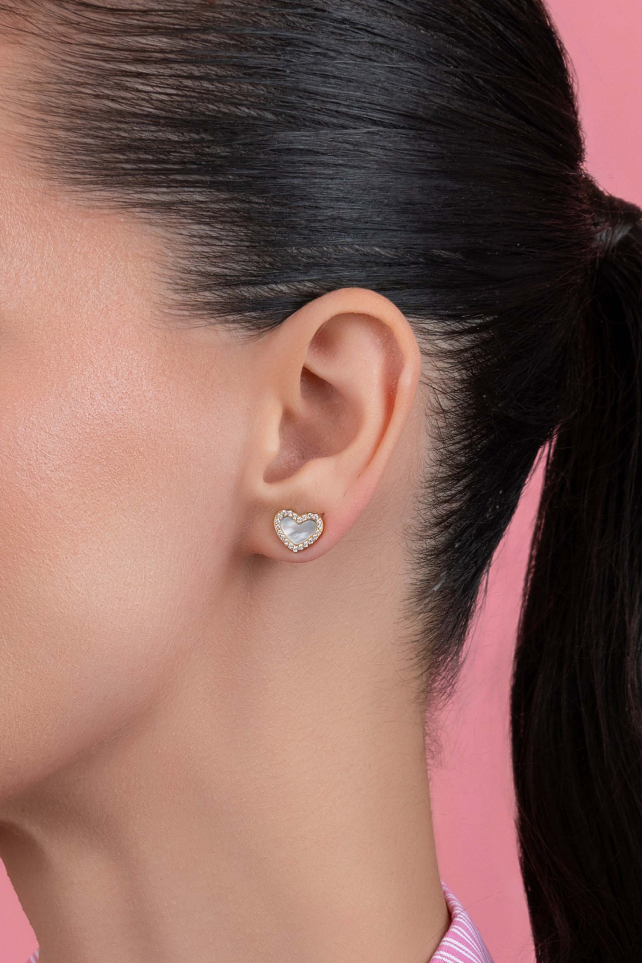 Qalbi Mother of Pearl Stud Earring Set