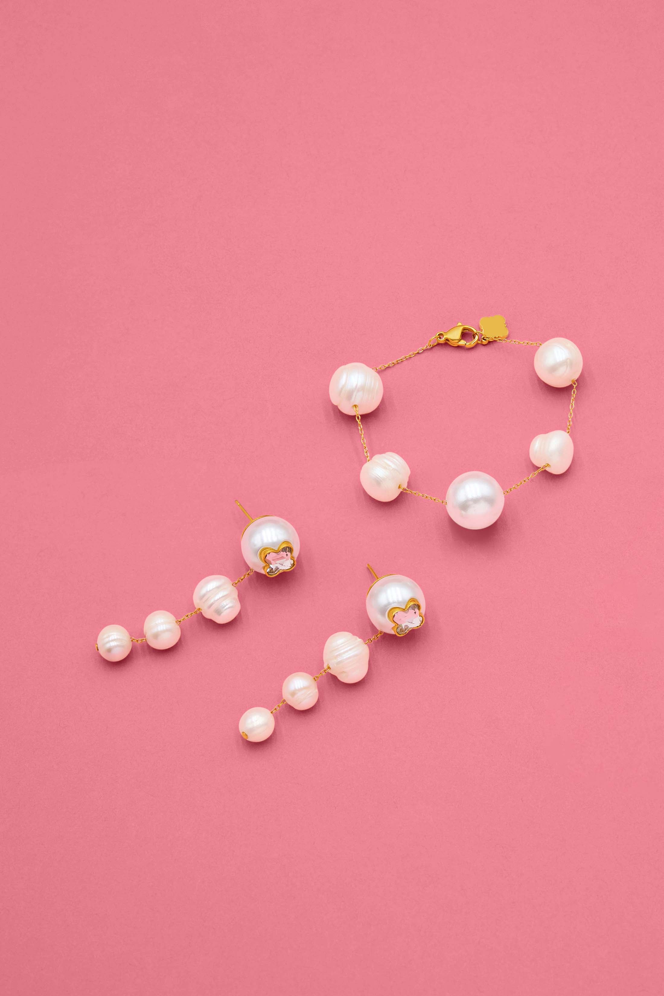 Vivienne Perla Bracelet &amp; Drop Stud Earring Set