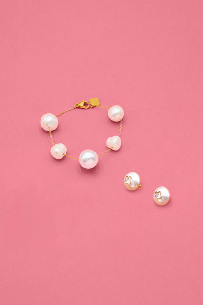 Vivienne Perla Bracelet &amp; Stud Earring Set