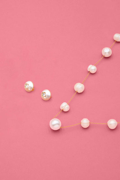 Vivienne Perla Necklace &amp; Studs Gift Set