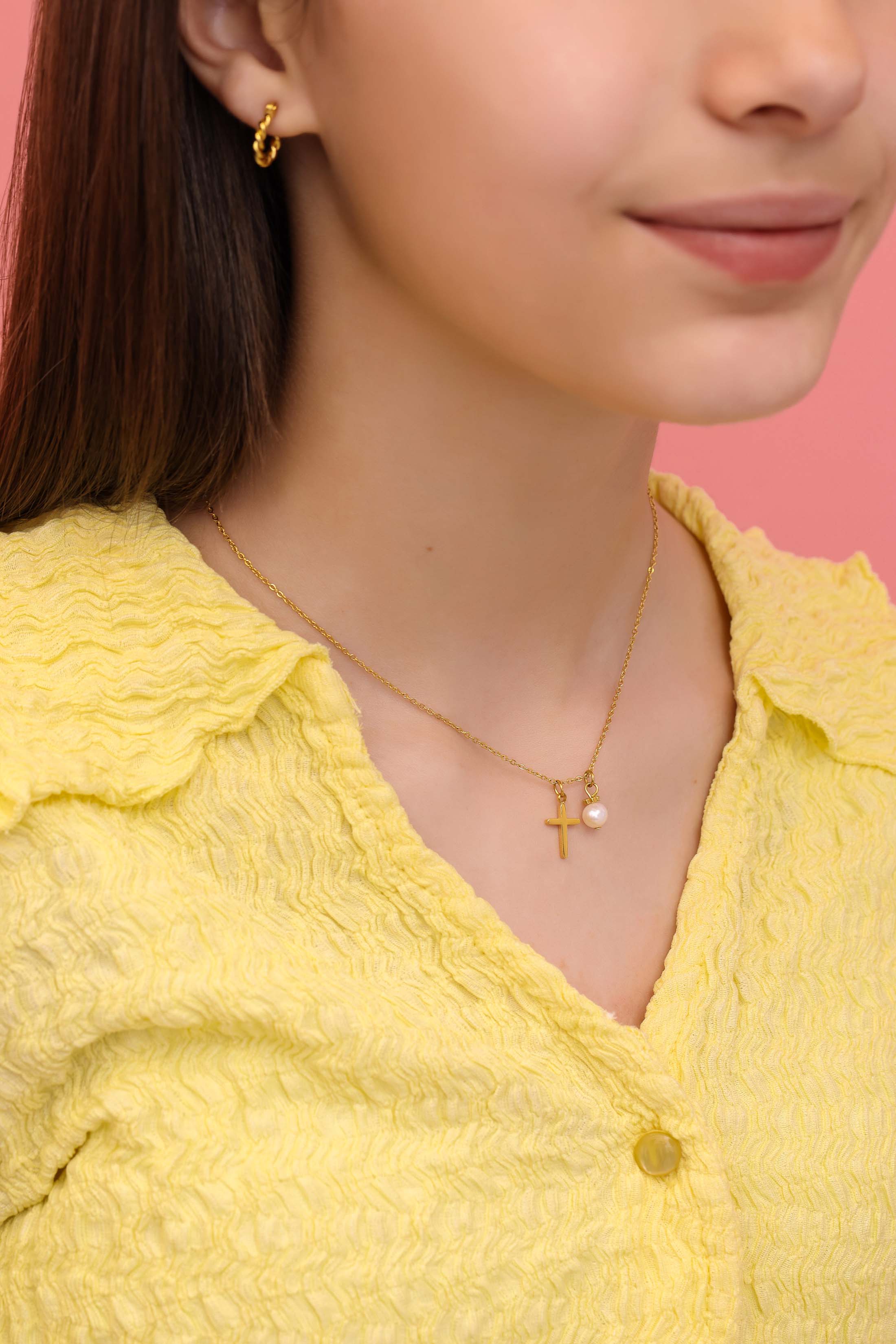 Cross &amp; Pearl Gold Necklace