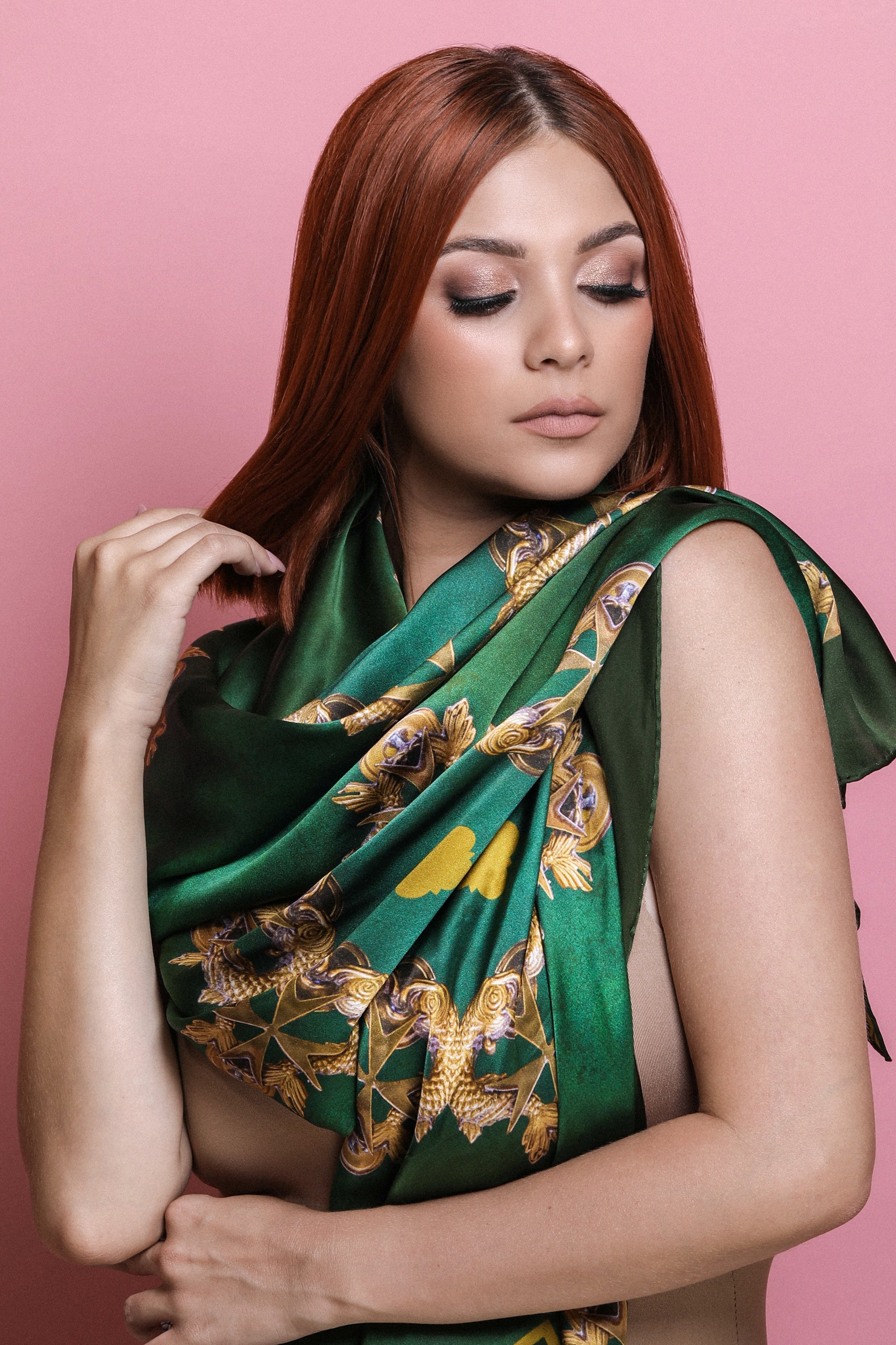 Dolphin &amp; Maltese Cross Ħabbata Silk Scarf