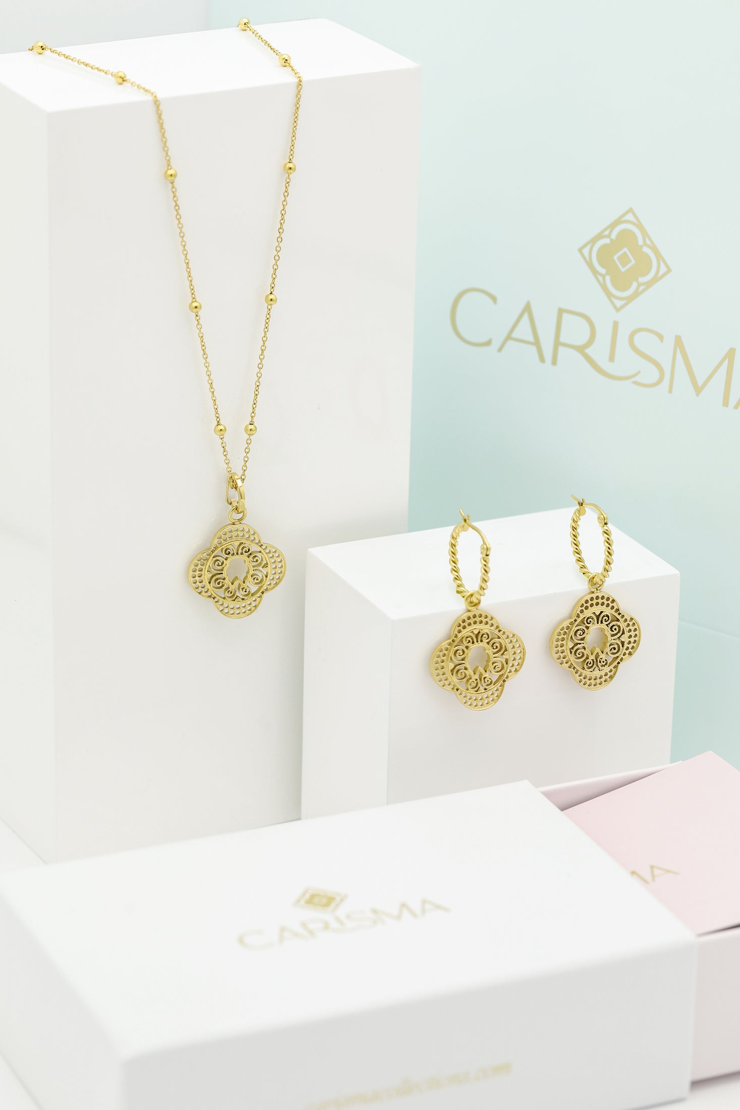 Resilience Pendant &amp; Earrings Gift Set