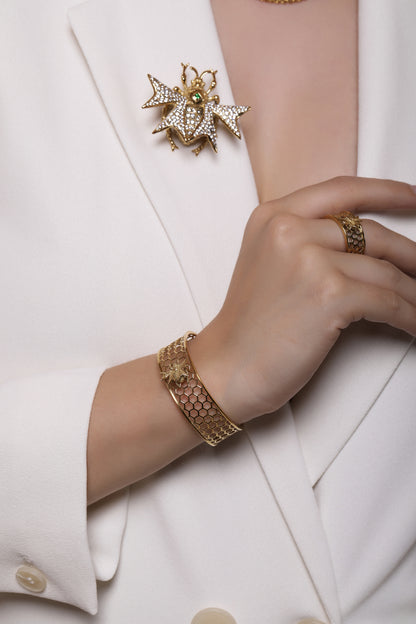 Reġina Brooch
