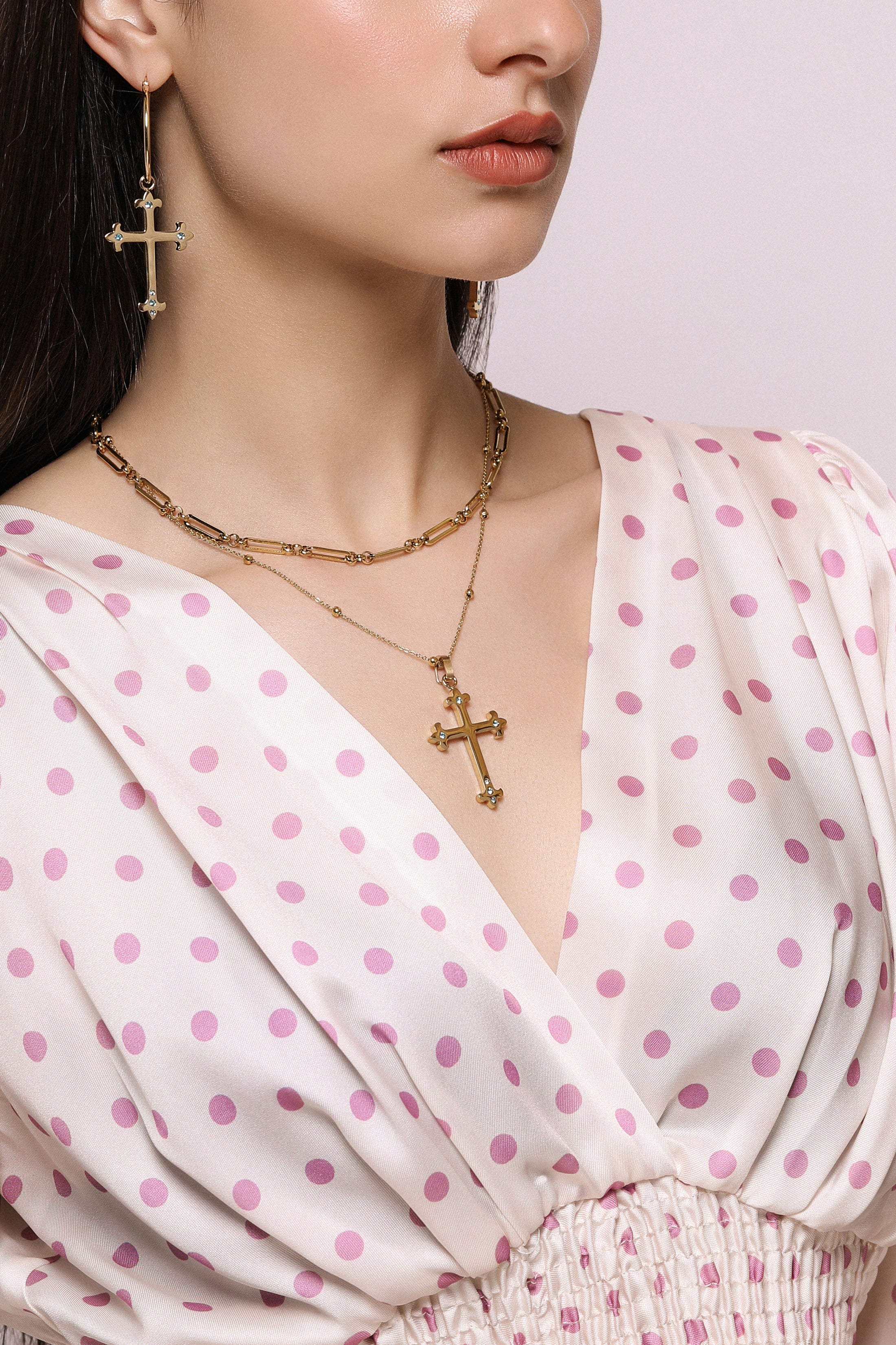 Blue Crystals Carisma Cross Necklace Gift Set