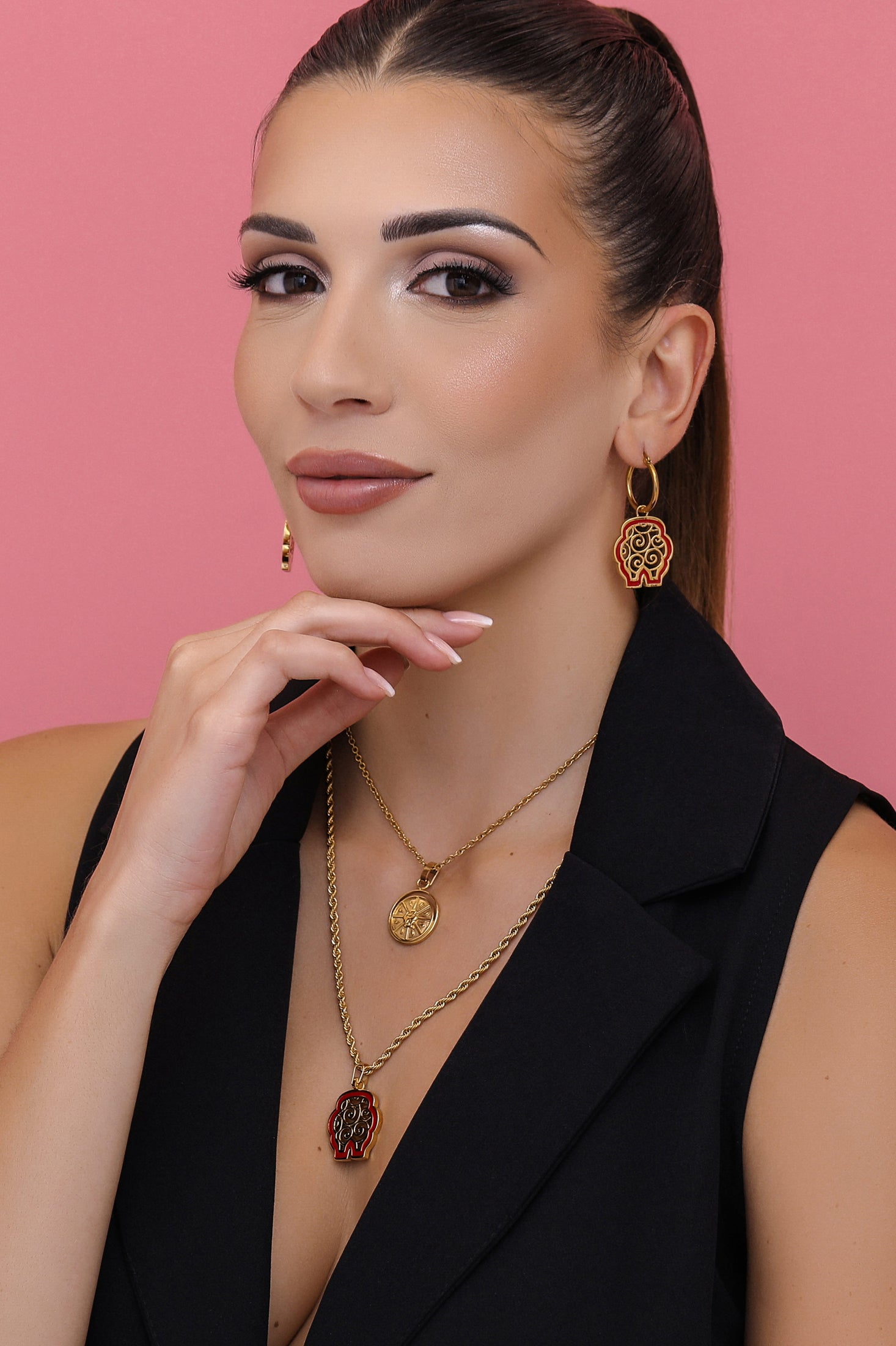 Wellness Pendant &amp; Neolithic Red Ochre Stud Earrings Gift Set